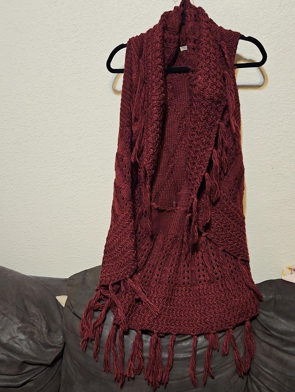 Ya Los Angeles Burgundy Open-Front Knit Fringe Shrug